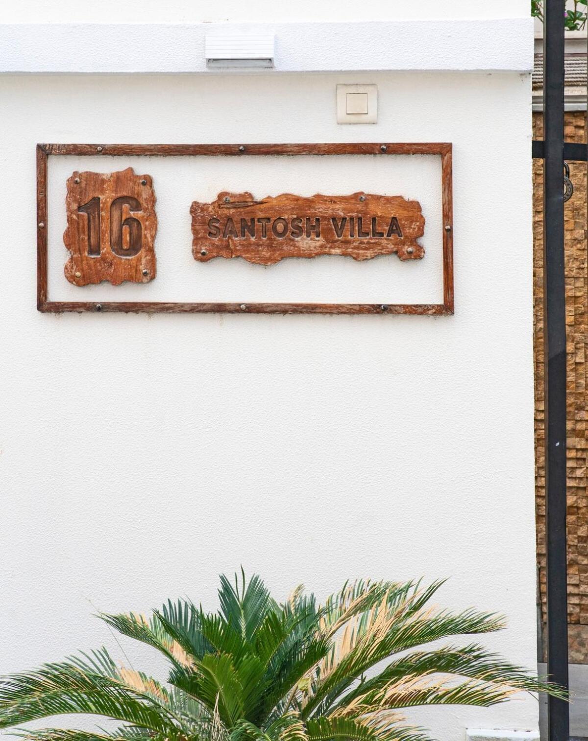 Santosh Villa - The House Of Antiques And Art Удайпур Екстериор снимка